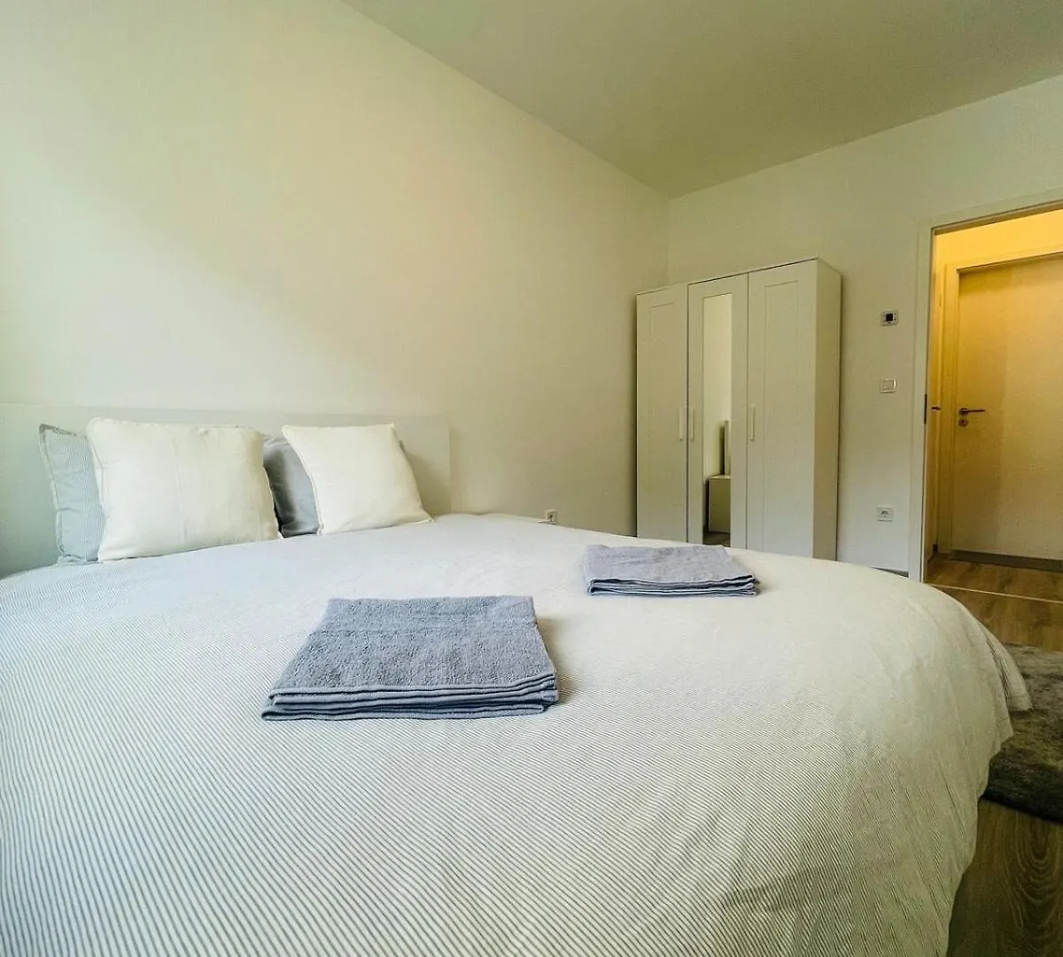 Westside Garden Modren Apartment With Free Parking Будапешт