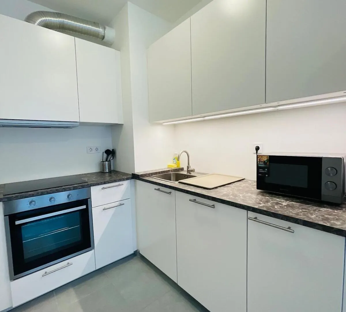 Westside Garden Modren Apartment With Free Parking Budapešť 0*,